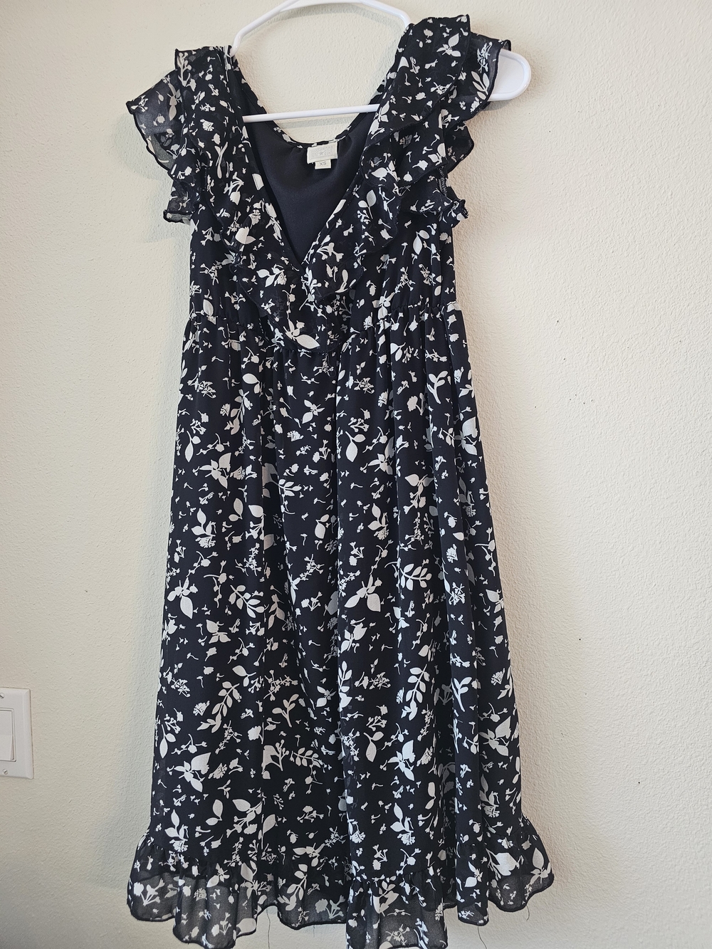 Black & White Floral Midi Dress with Ruffle V-Neck